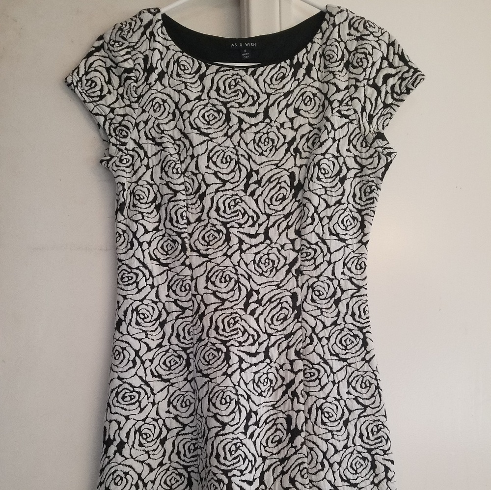 Back and White Floral Dress